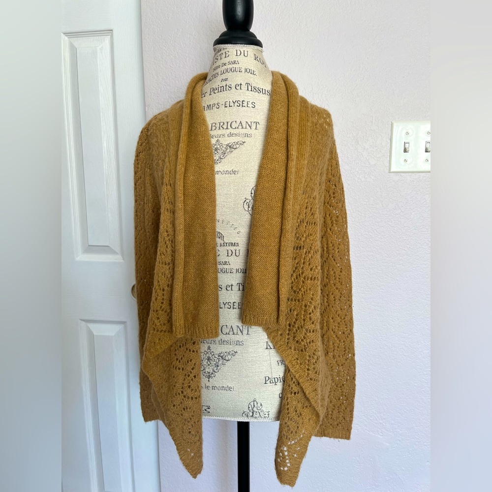 Like New Bandolino Wrap Cardigan